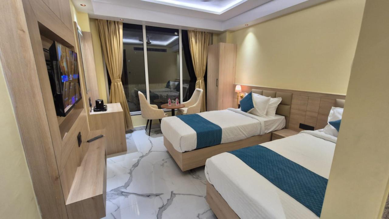 WhatsApp Image 2025-04-24 at 9.12.25 PM.jpeg